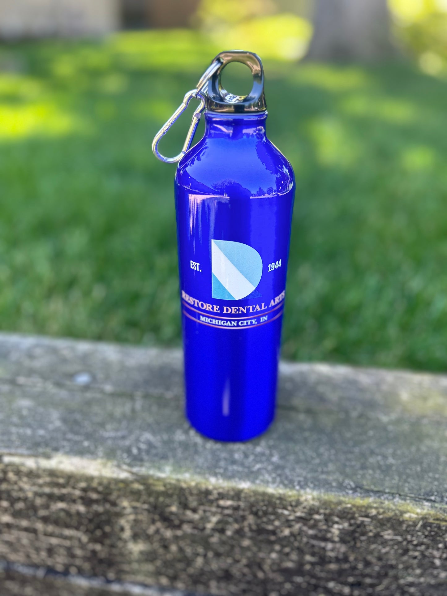 RDA Aluminum Water Bottle with Carabiner – 26 oz.